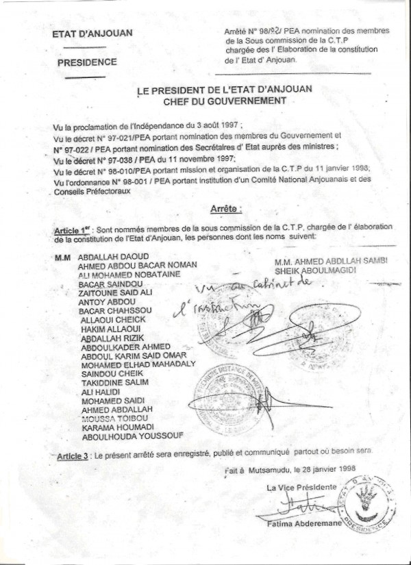 Ahmed Sambi et la «Constitution» de l’«État» d’Anjouan
