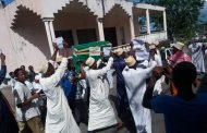 Le cercueil d’Assoumani Azali a été enterré à Mbéni