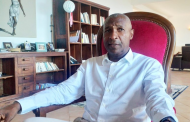 Ibrahim Ali Mzimba, Procureur, juge, avocat de lui-même