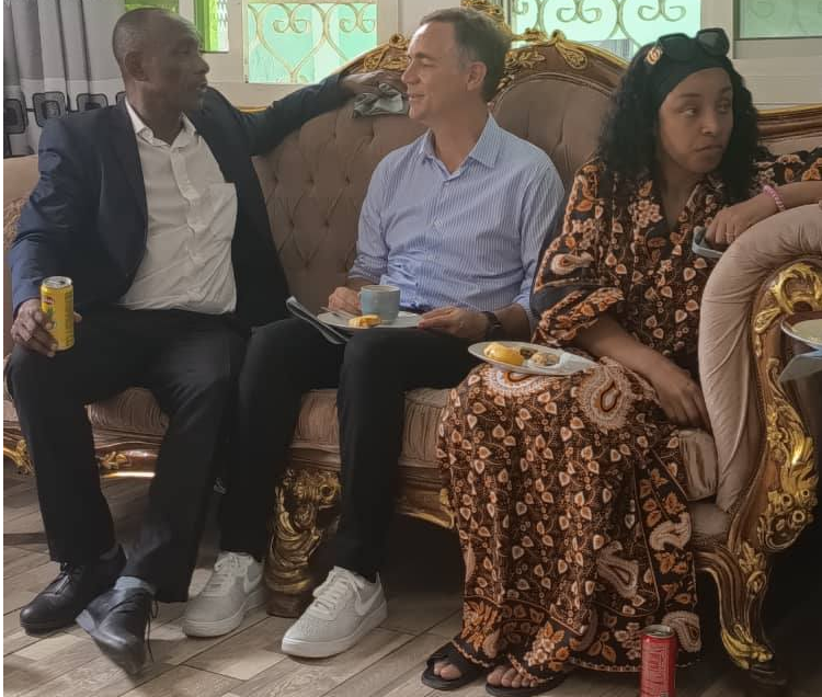 Étienne Chapon, Ambassadeur de France, acteur de renouveau diplomatique à Moroni