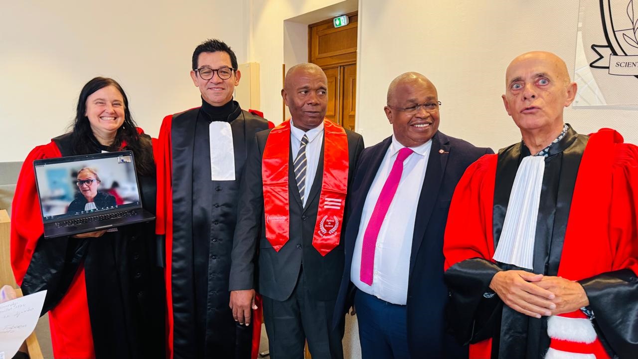 Les petits épiciers aigris sont mis à mal par le statut français irréversible de Mayotte